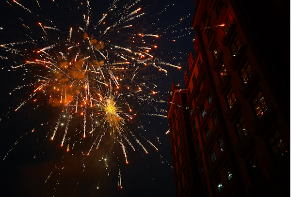 AI改图-烟火1-600x407.png AI改图-烟火1-600x407.png